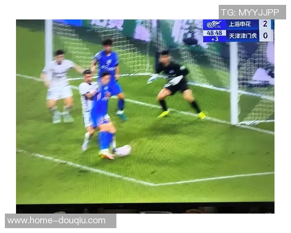 2016年恒大与申花激战回顾中超经典对决再现足球魅力与激情 2016年恒大与申花激战回顾中超经典对决再现足球魅力与激情