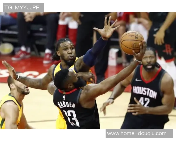 2019年2月3日火箭队与爵士队精彩对决回顾与赛后分析 2019年2月3日火箭队与爵士队精彩对决回顾与赛后分析