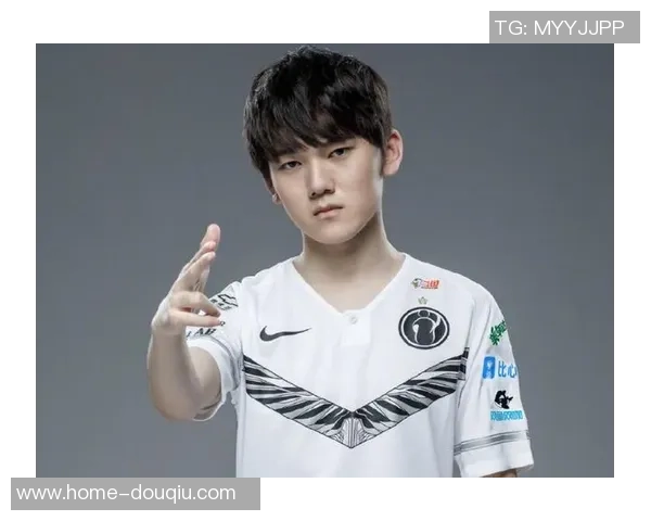 TES战队包夹战术分析与成败得失的深度剖析 TES战队包夹战术分析与成败得失的深度剖析