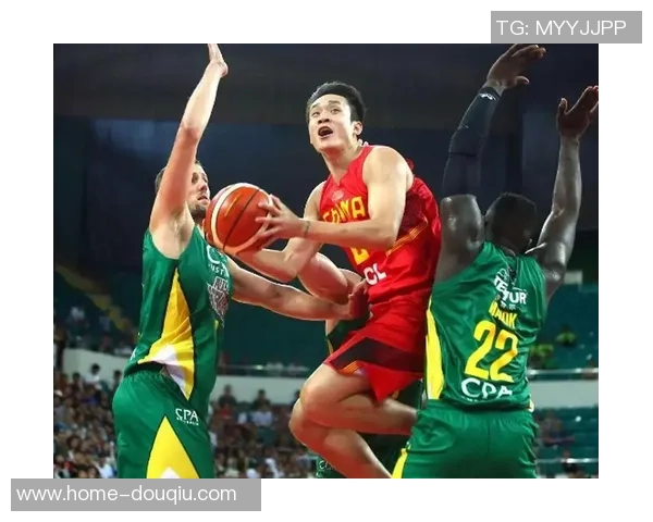 中国男篮与伊朗队赛场冲突引发热议球迷对比赛精神的反思与讨论 中国男篮与伊朗队赛场冲突引发热议球迷对比赛精神的反思与讨论